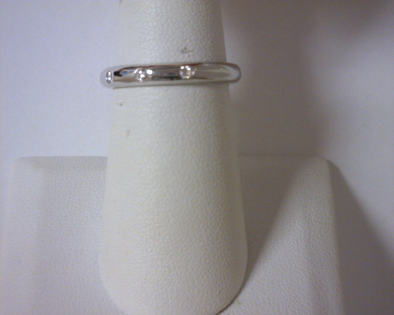 Gabriel NY 14k White Gold Burnished Set Round 5 Stone Diamond Anniversary Band.13ct