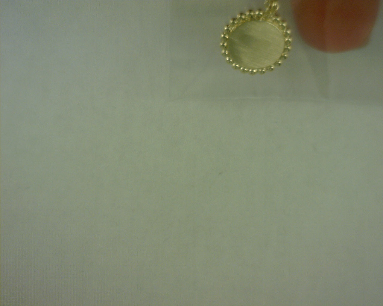 14 KARAT YELLOW GOLD ROUND PENDANTNECKLACE WITH BEAD FRAME