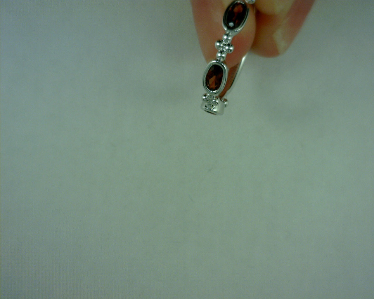 #S2166658 STERLING SILVER LADIES RING GARNET