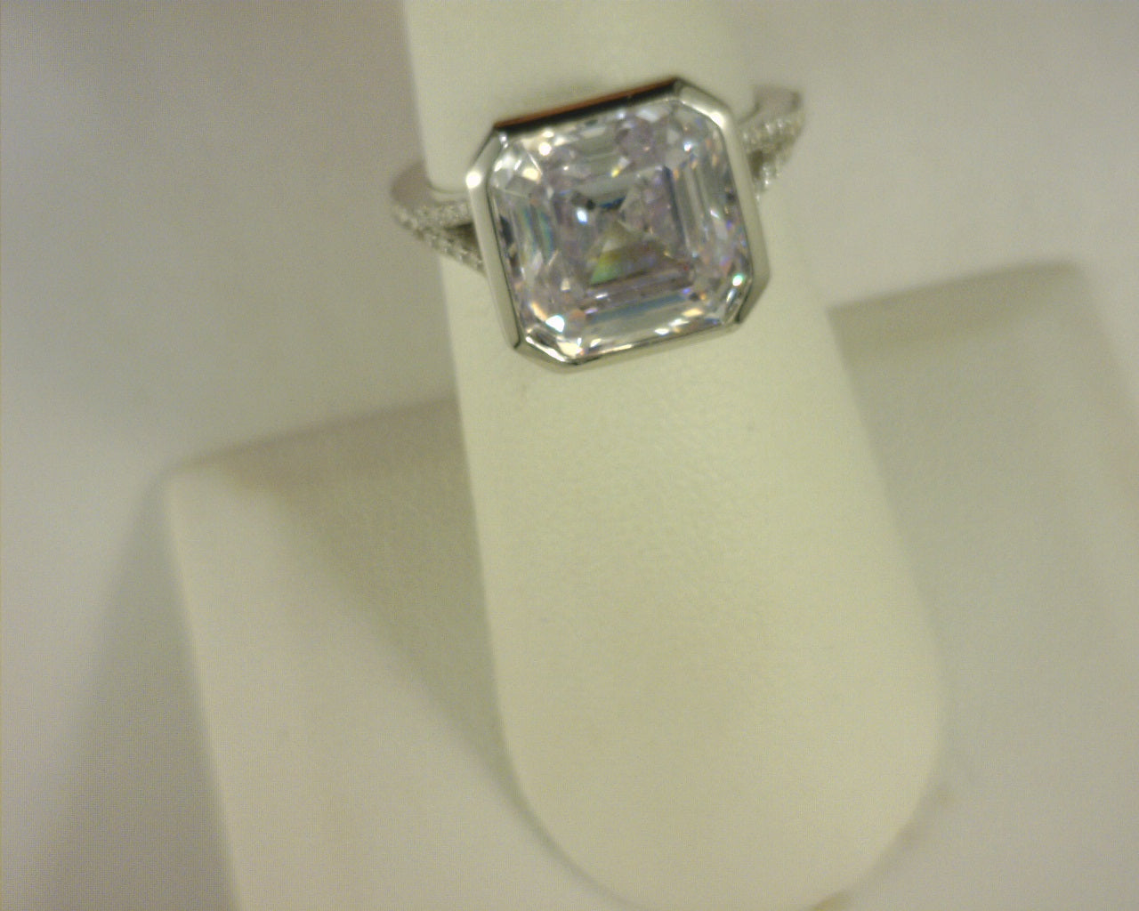 Lafonn Bezel Ring Simulated Diamonds 8.10ctw Sterling Silver