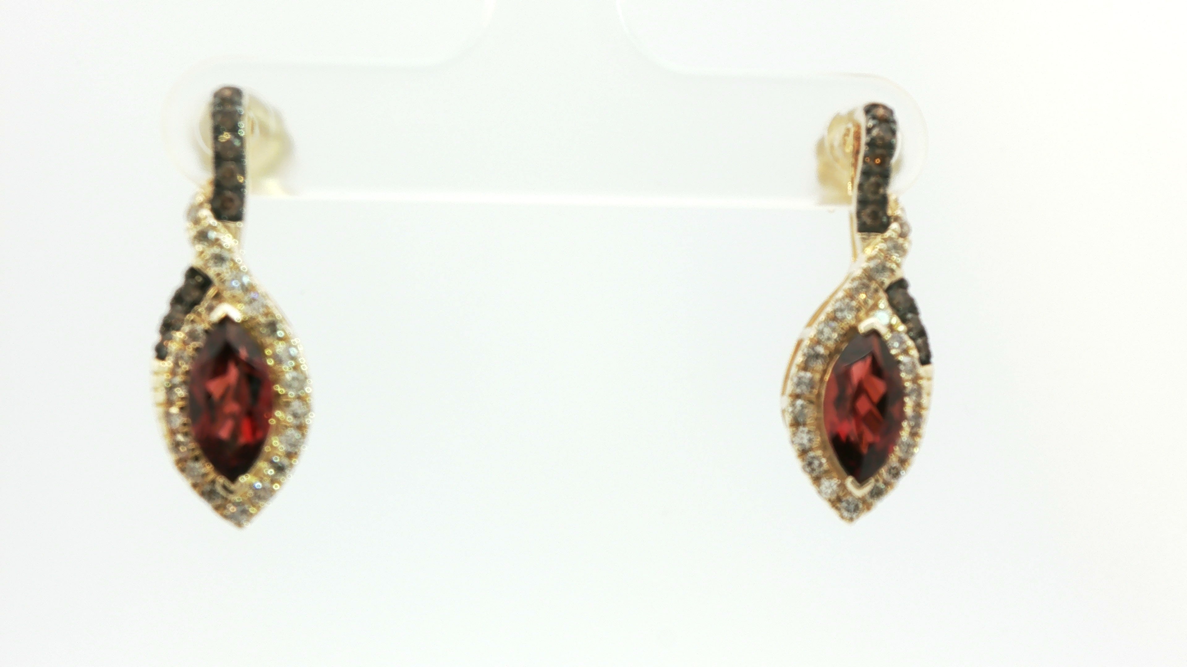 14 KARAT HONEY GOLD POMEGRANATE GARNET 1 3/4 CARATS<br>0.55 D<br>1.70GARNET
