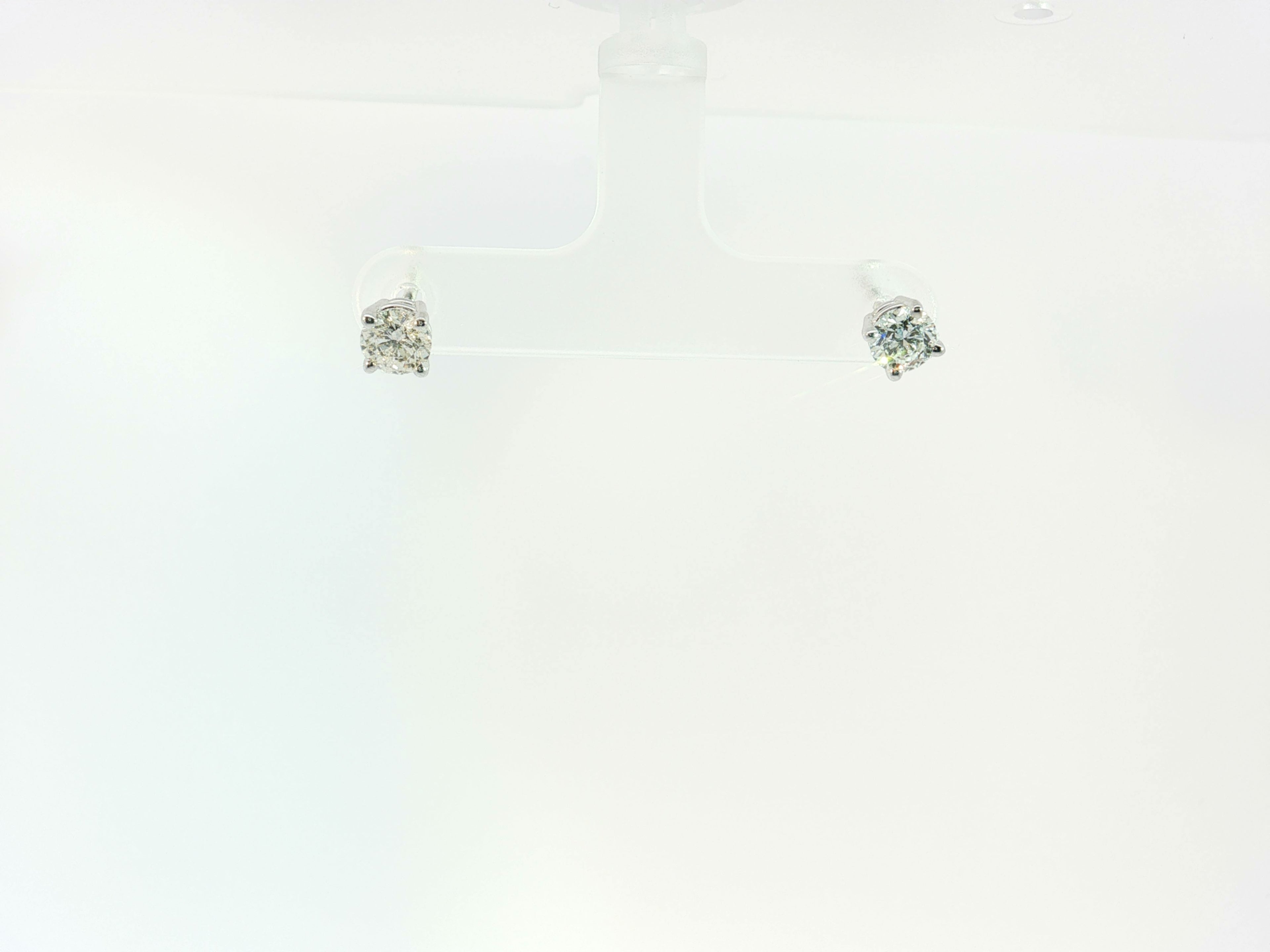 Diamond Stud Earring
