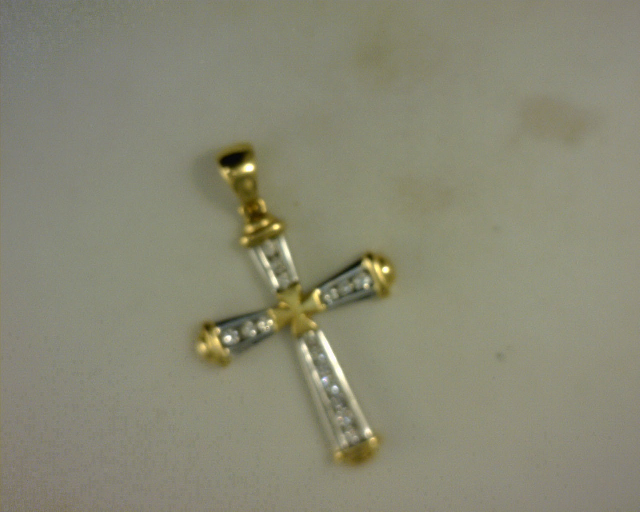 18kt Diamond cross Pendant .25ct