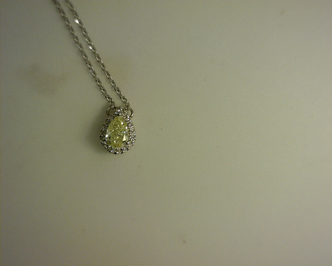 14kt diamond pendant