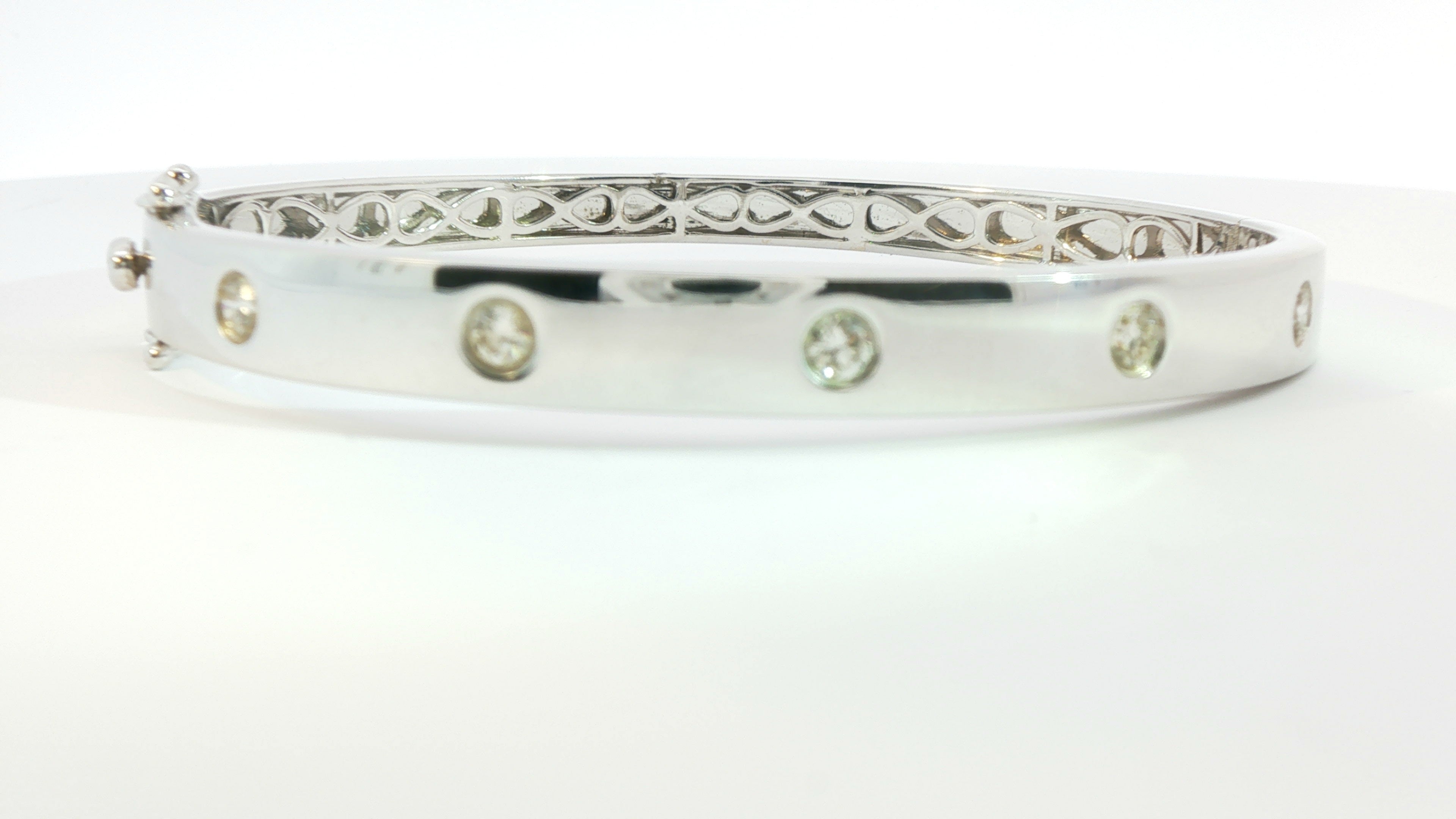 Le Vian® Bangle featuring 1/2 cts. Vanilla Diamonds® set in 14K Vanilla Gold®