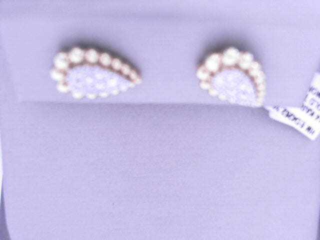 14 KARAT YELLOW GOLD TEAR DROP DIAMOND EARRING