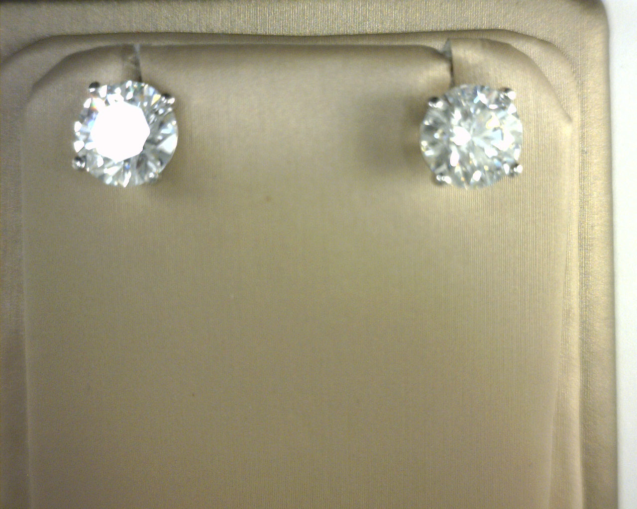 LAB GROWN DIAMOND STUDS
