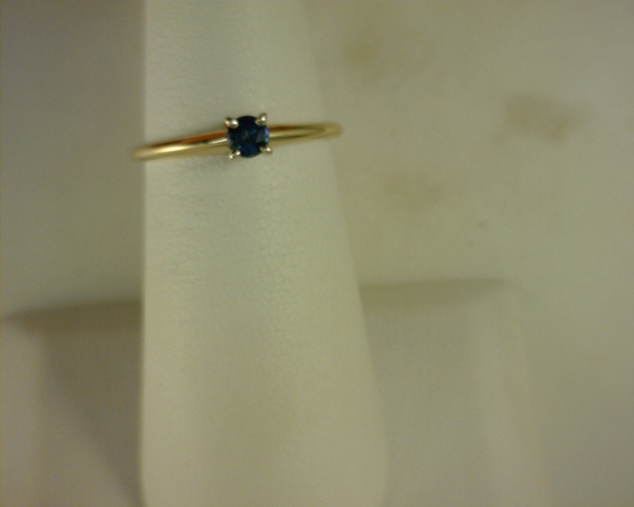 14kt Sapphire Ring .25cttw