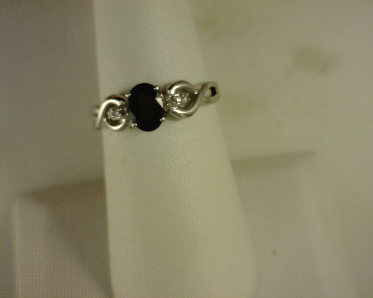 14kt Diamond and Sapphire ring <br>1.0ct Sapp<br>.03ct Diam