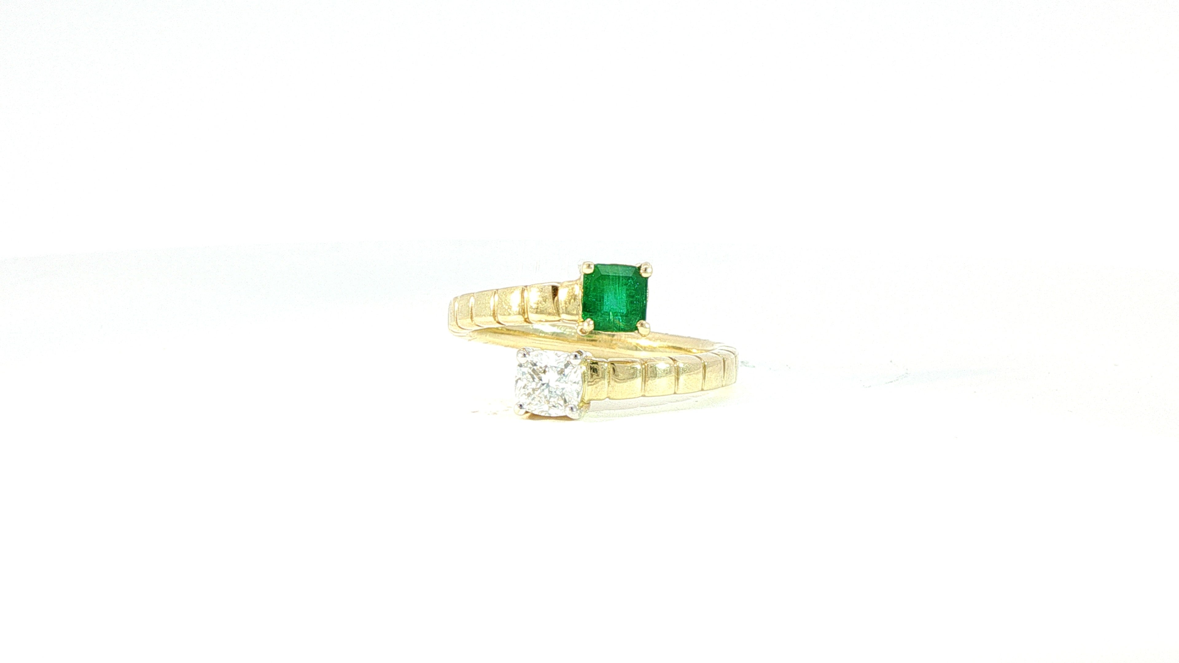 Heera Moti Diamond and Emerald Ring 14K Yellow Gold