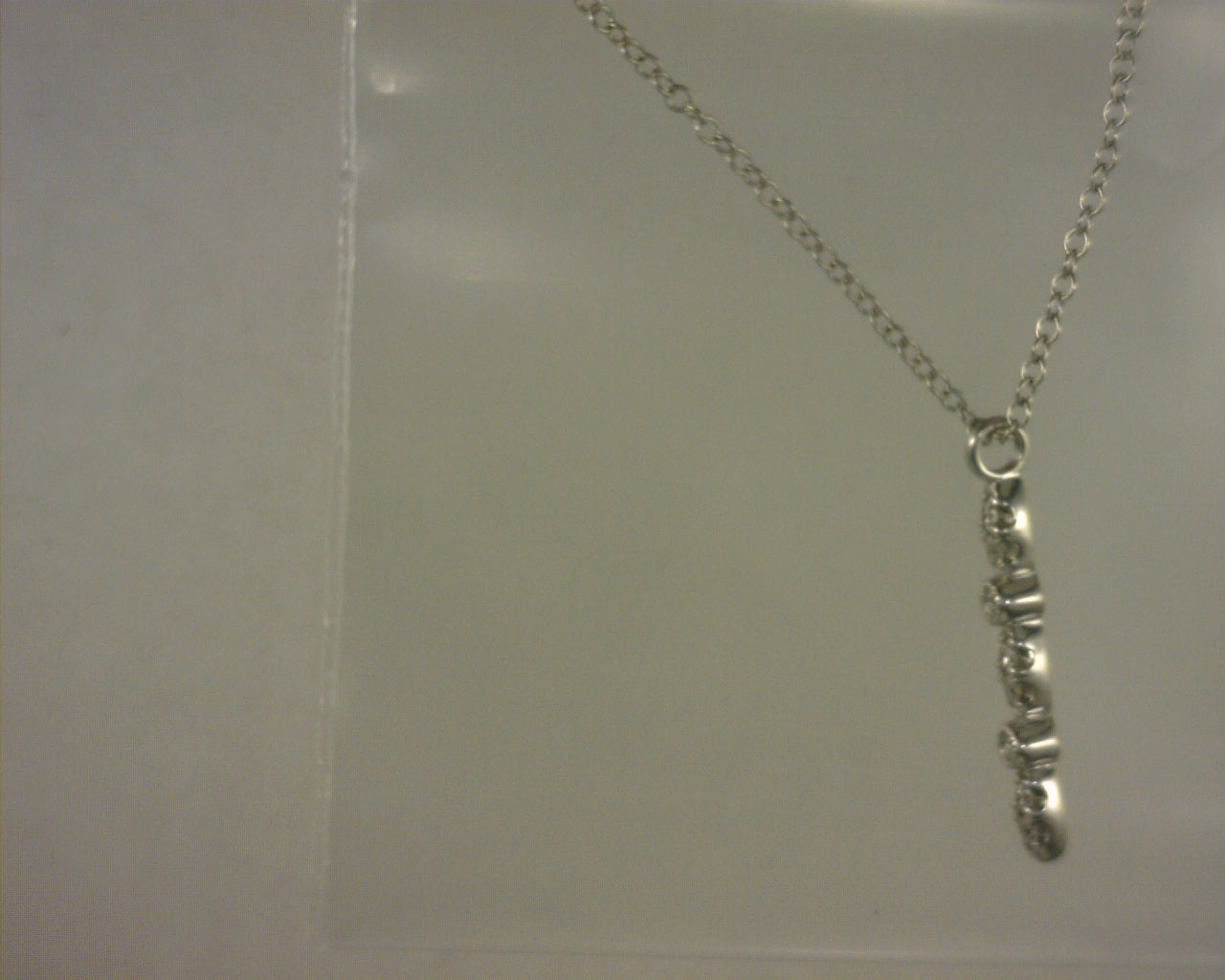 #S2159536 14KT WHITE GOLD DIAMOND BAR NECKALCE * LUSSO