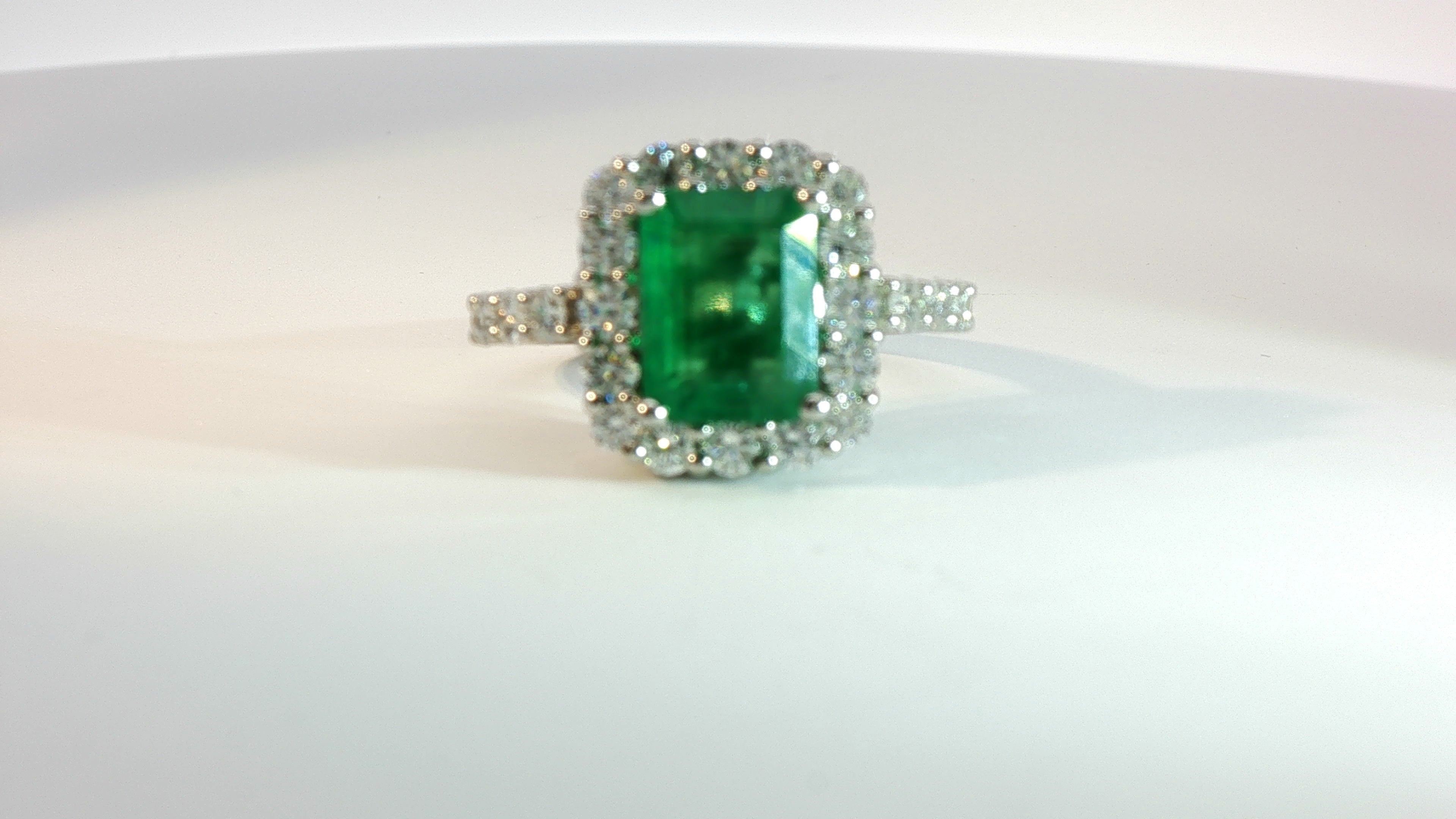 PLATINUM COASTA SMERALDA EMERALD 2CTS WITH DIAMONDS