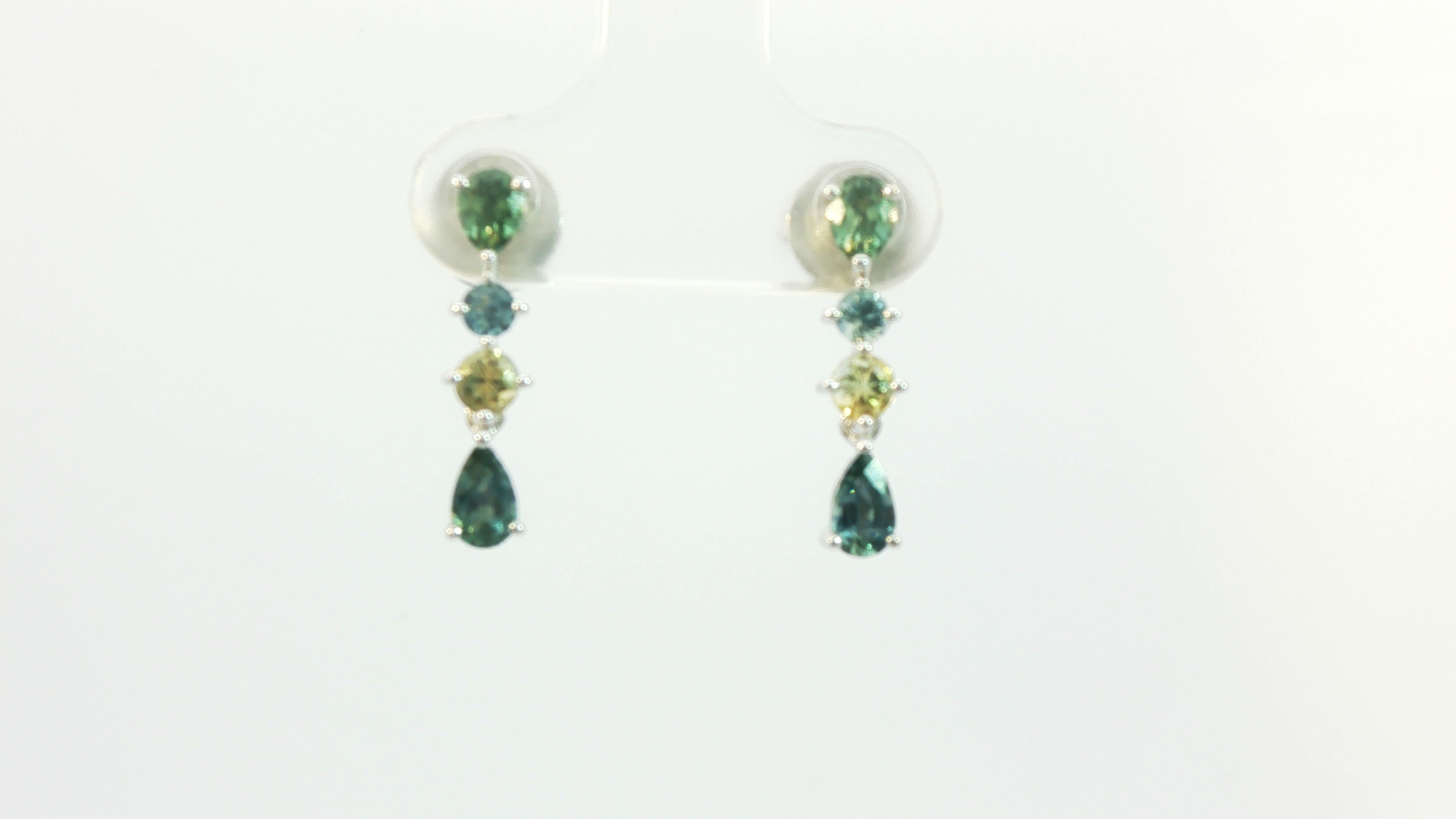 14K VANILLA GOLD EARINGS WITH 1 1/8CTS MONTANA SAPHIRE OMBRE