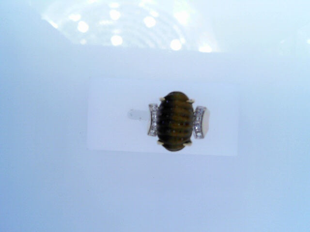 tiger eye set in yellow gold with dimonds