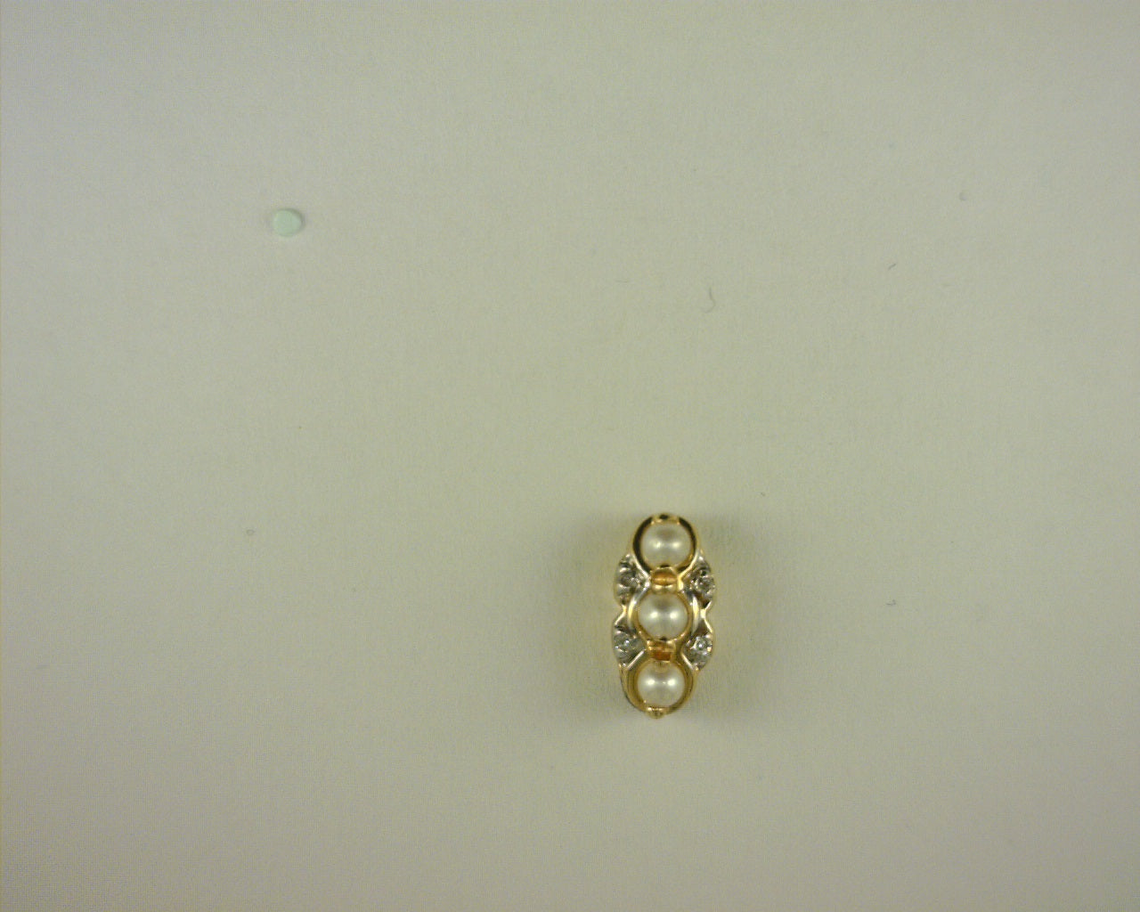 14K Yellow Gold Pearl and Diamond Slide Charm 1.4g