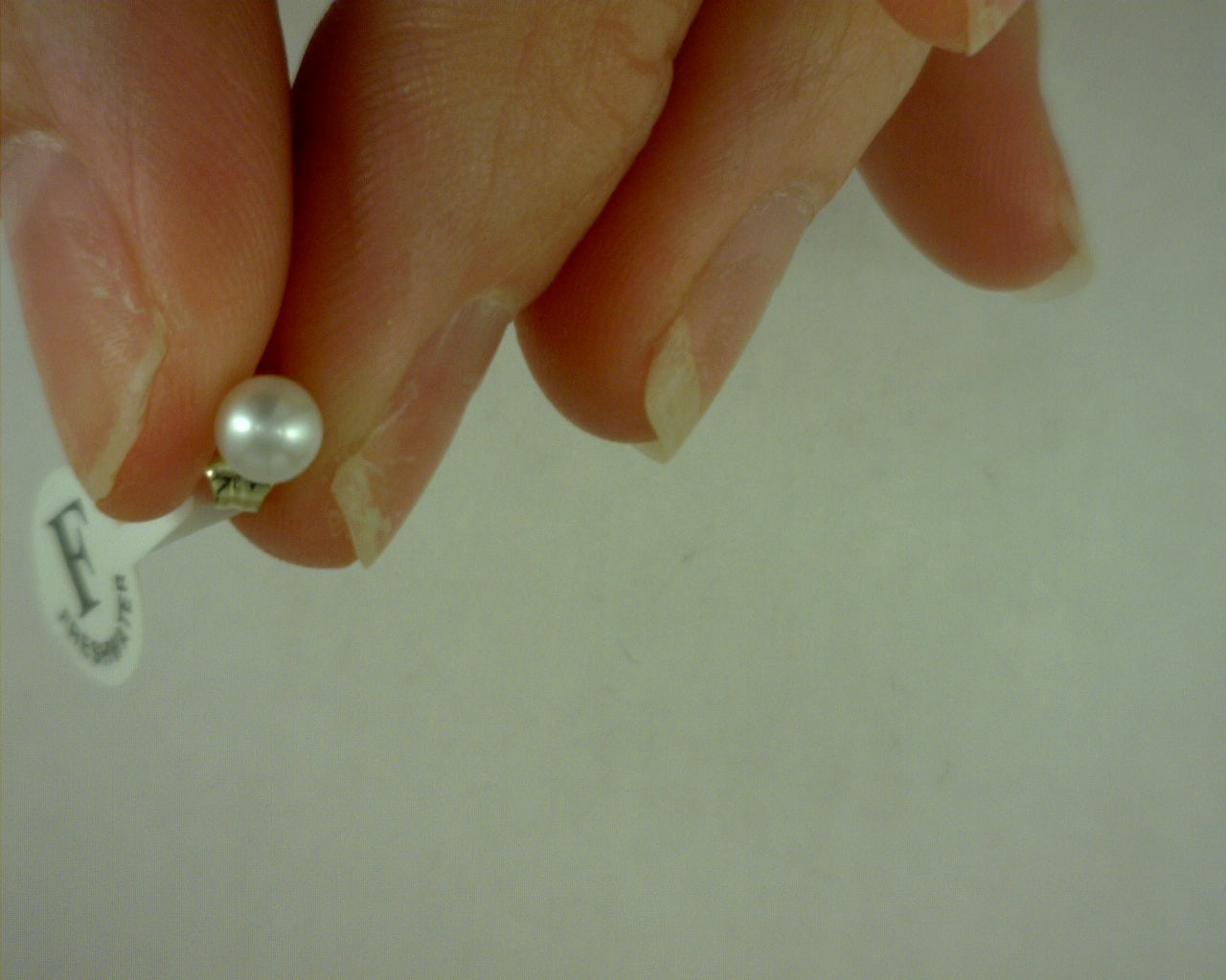AA FRESH WATER 4MM YELLOW GOLD POST STUD