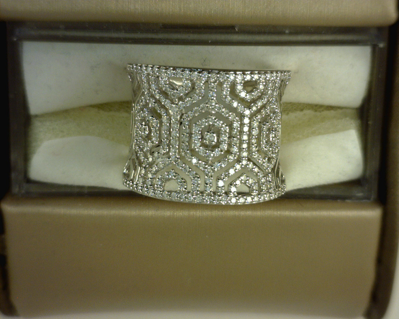 Lady's White 14 Karat Fashion Ring