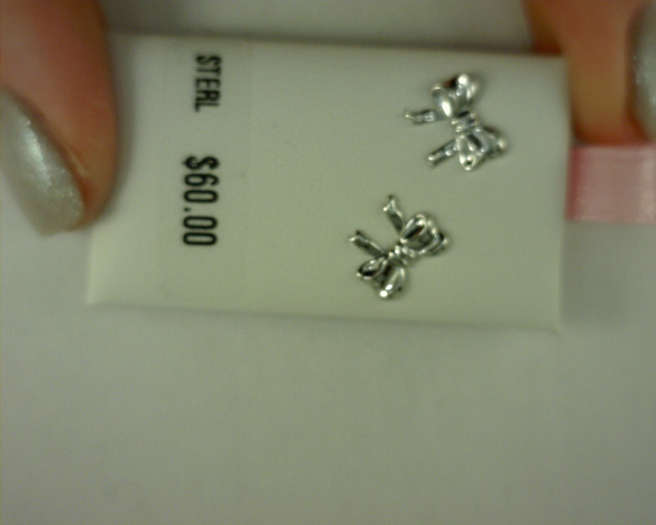 STERLINNG BOW STUDS