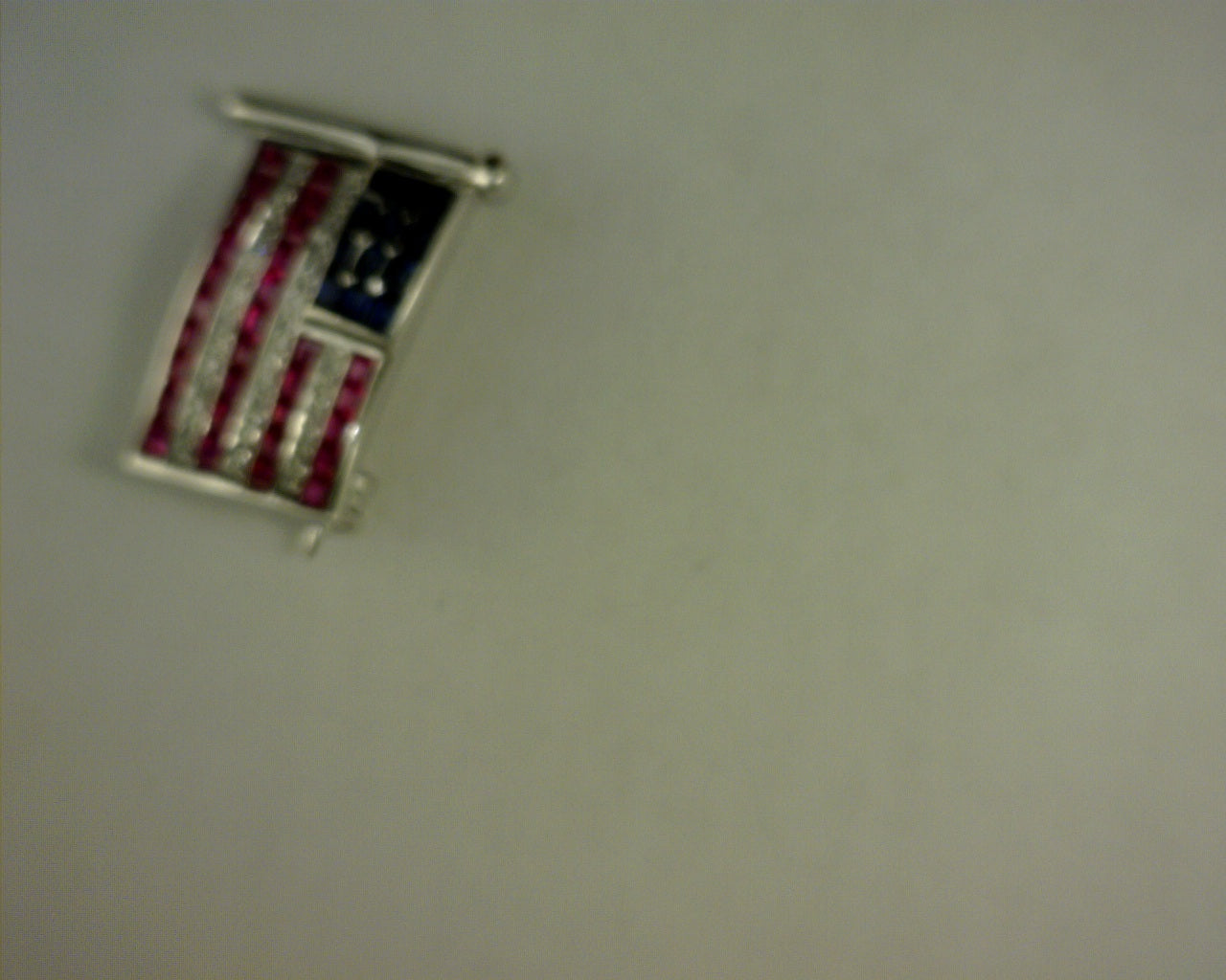 FLAG BROCH SAP .36 TCW RUB .90 TCW DIA .10 TCW