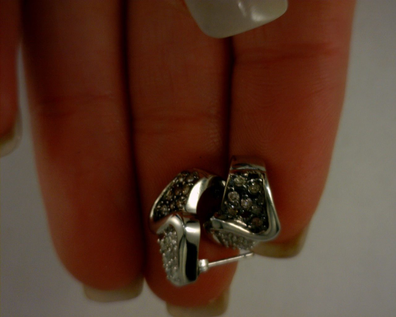 14 karat white gold .42tcw chocolate and white diamonds