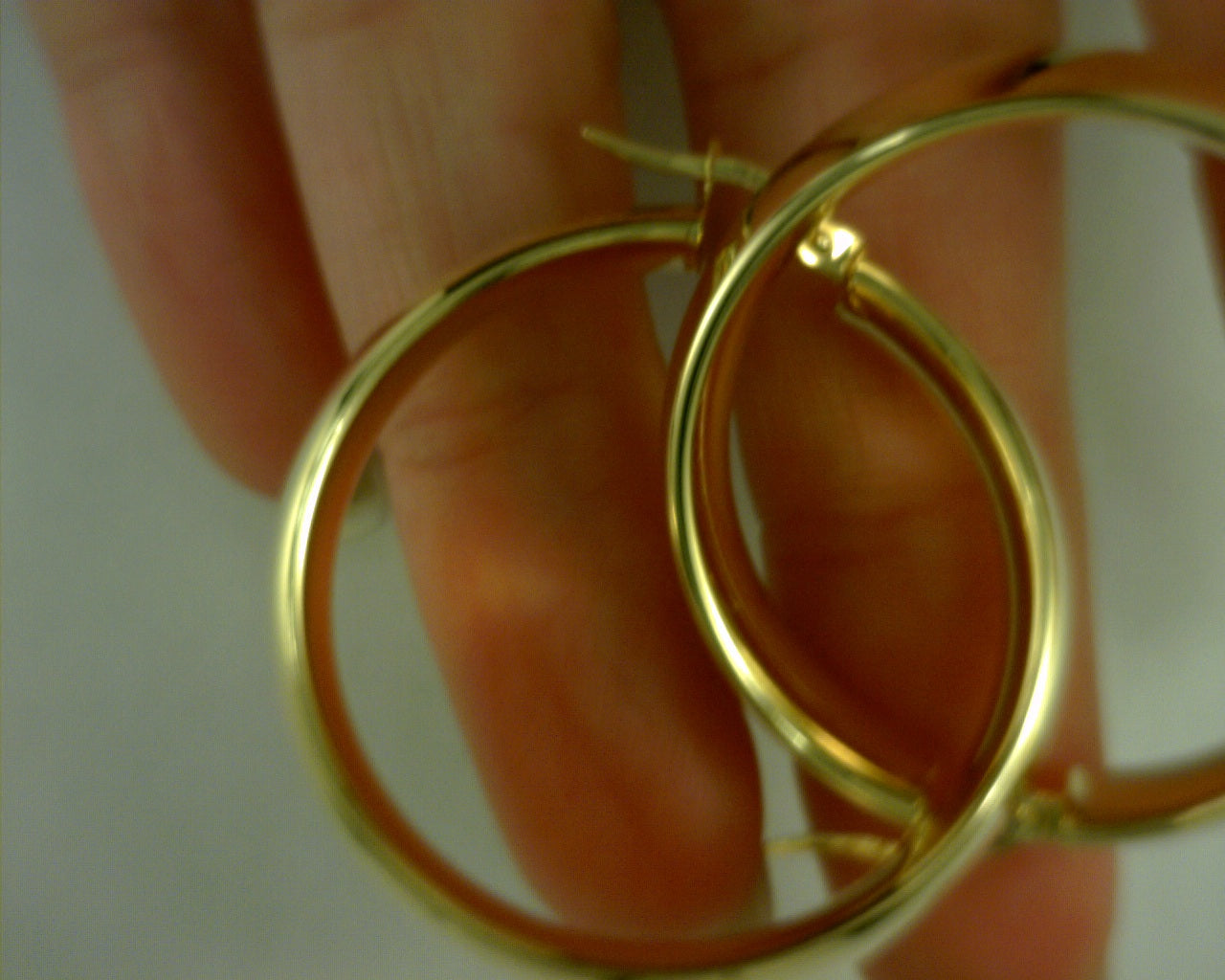 14 karat gold hollow hoops
