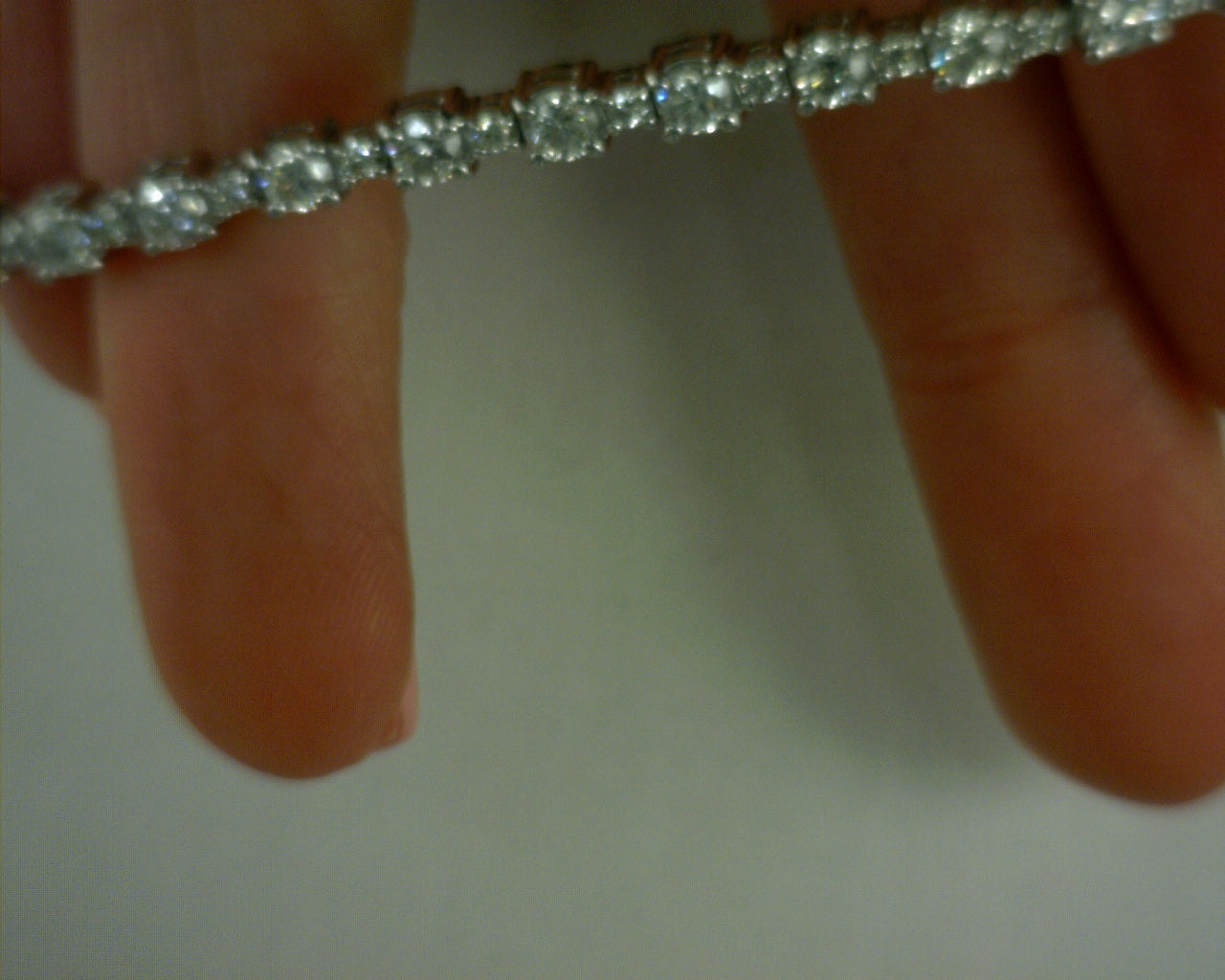 14 KT WHITE GOLD 4.53 CARAT DIAMOND TENNIS BRACELET