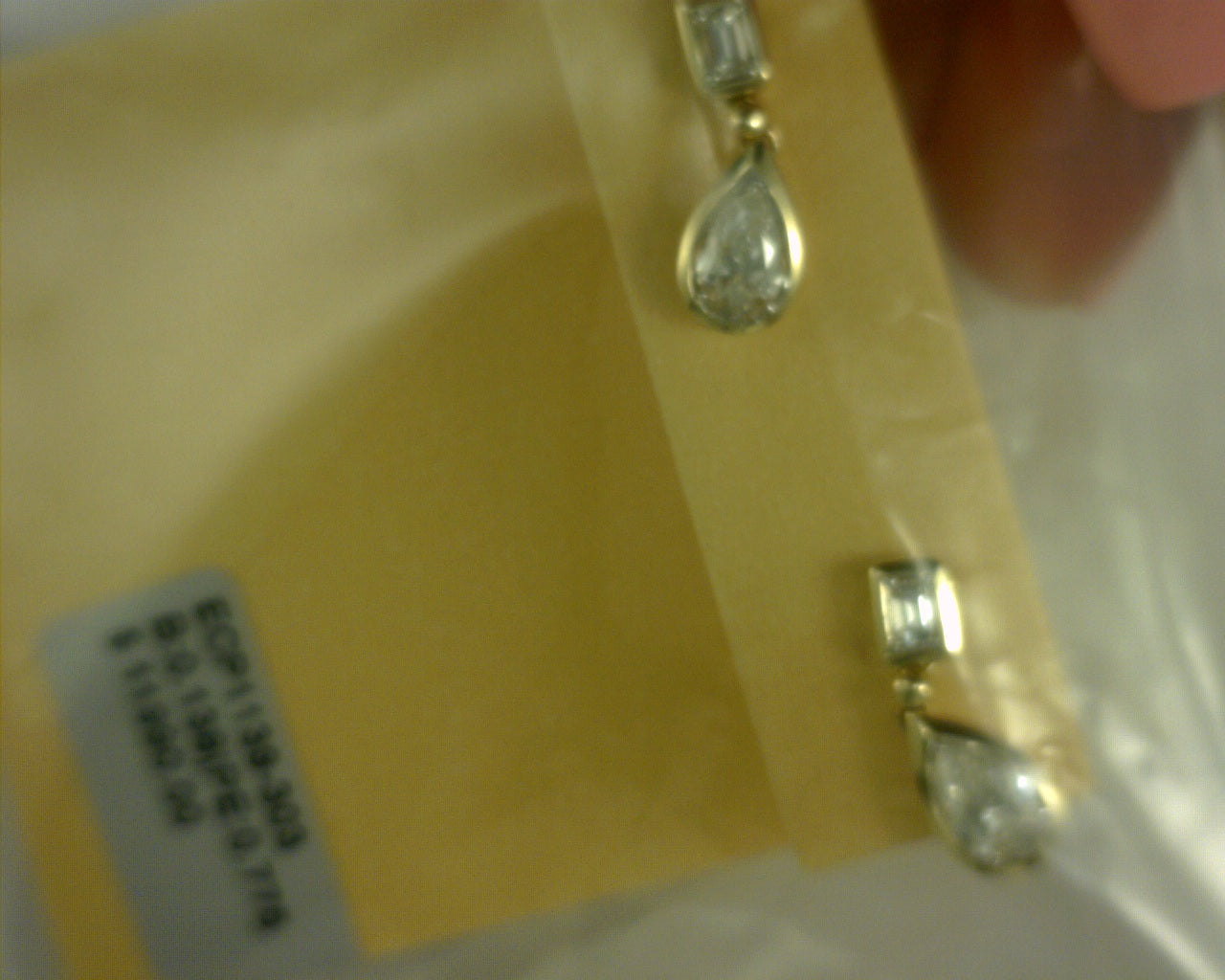 14 KT YELLOW GOLD PEAR DROP DIAMOND EARRINGS