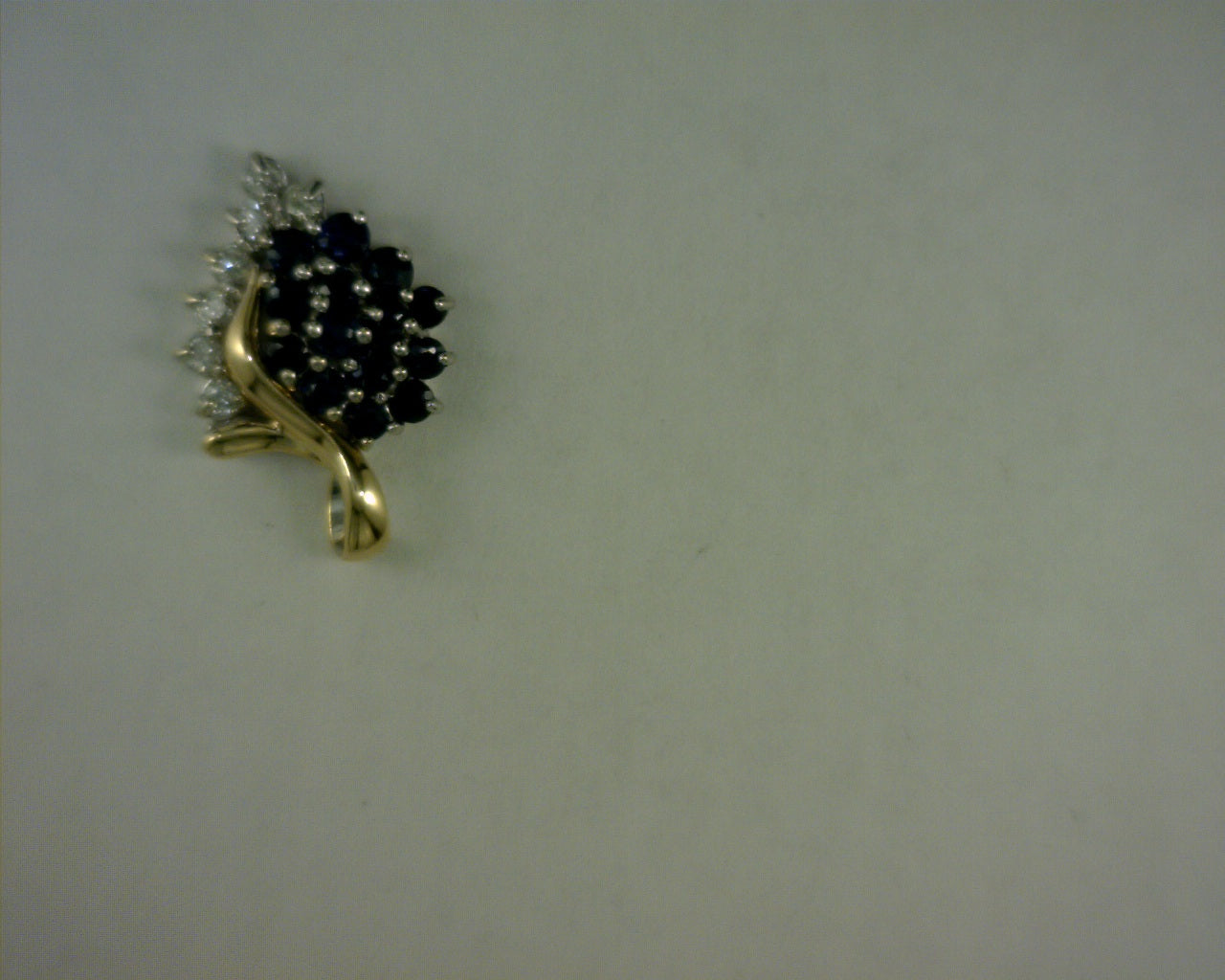 14 KARAT YELLOW GOLD DIAMOND AND BLUE SAPHIRE 1.54 CT BLUE .17 TDW