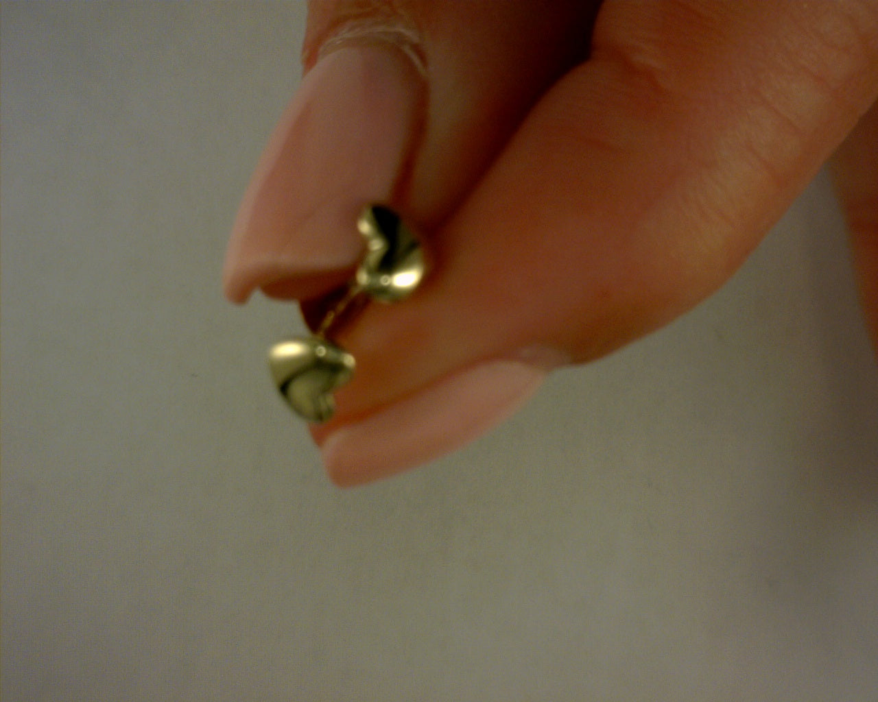 14 KARAT YELLOW GOLD PUFF HEART STUDE