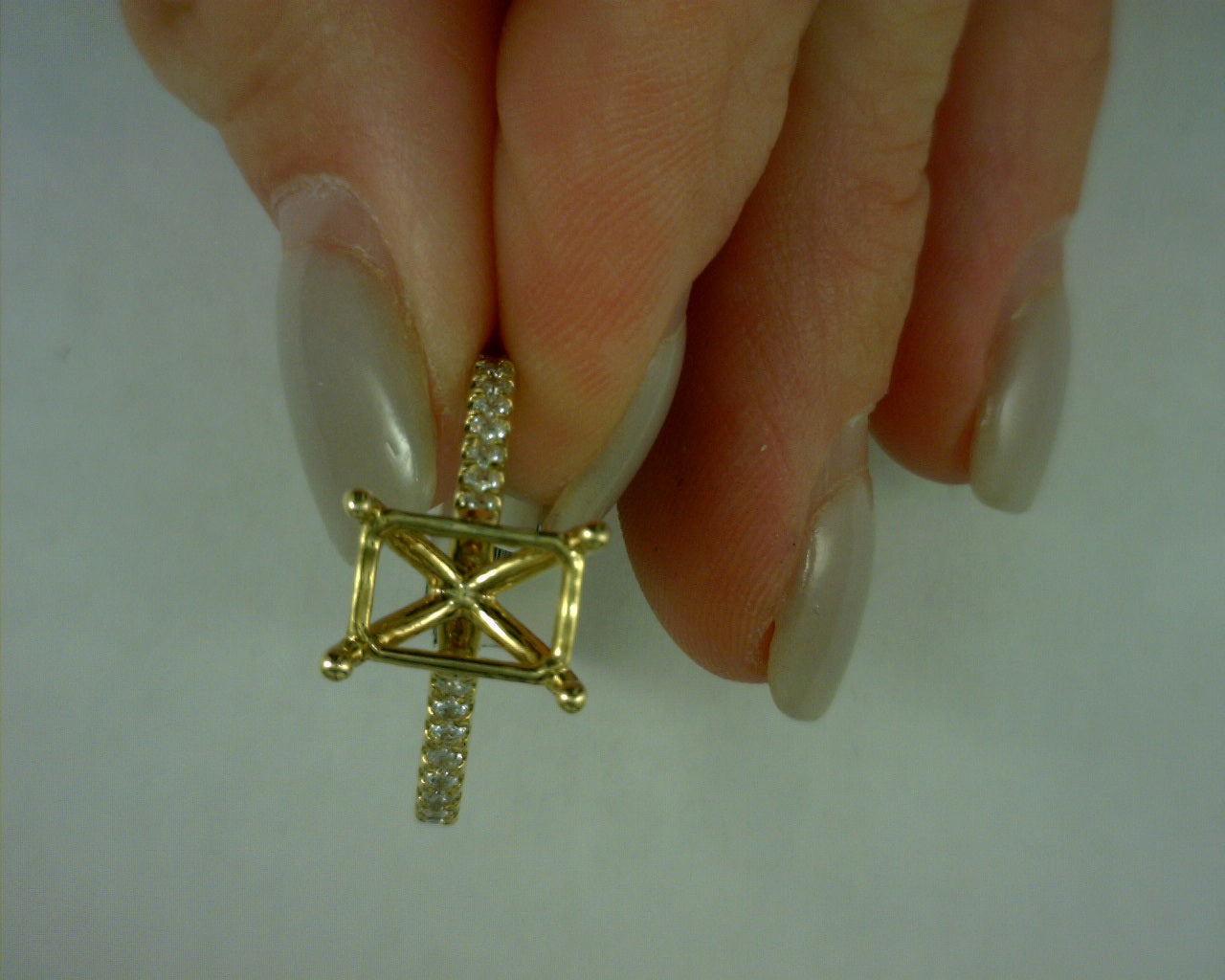 18 kt yellow gold diamond band