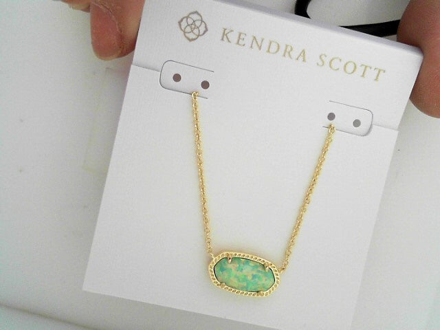 Kendra Scott necklace