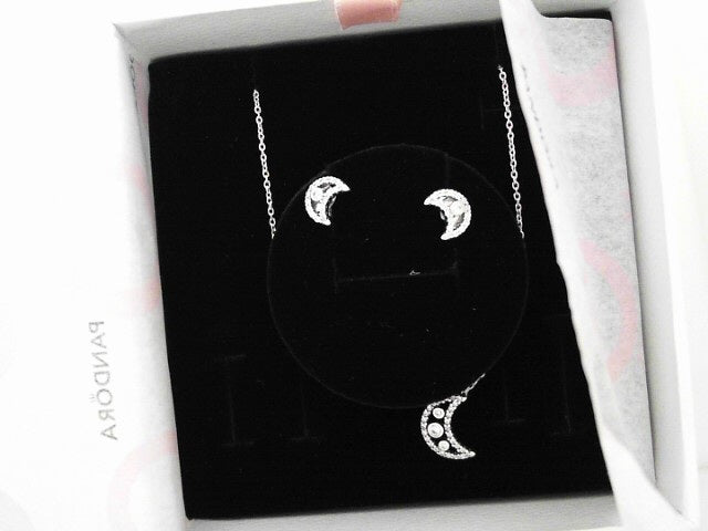 PANDORA NECKLACES/CHAINS