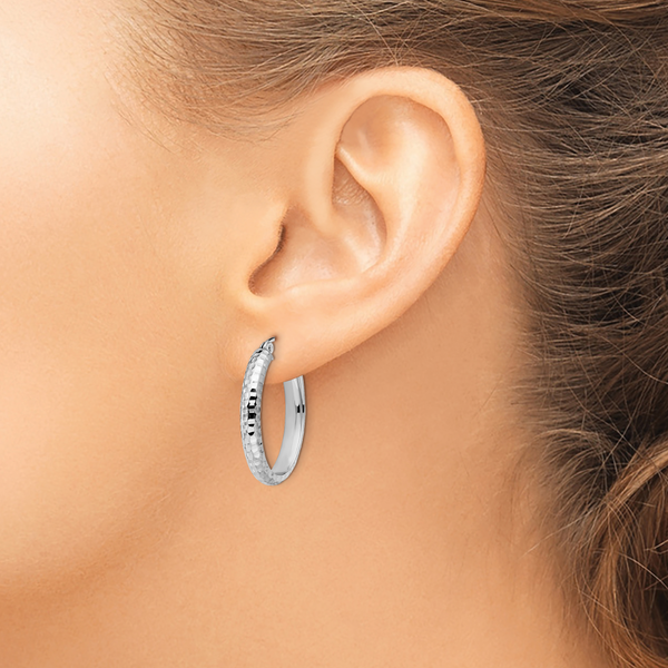 10K White Gold D/C Oval Hinged Hoop Earrings - Image 3