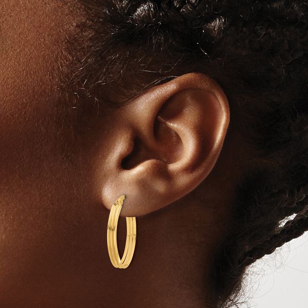 10K Polished and Grooved Oval Hoop Earrings - Image 3