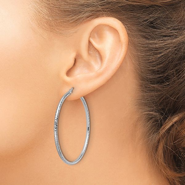 Leslie's 10k White Gold Diamond-cut 2mm Round Tube Hoop Earrings - Image 3