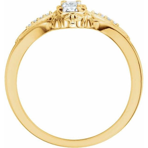 Vintage-Inspired Three-Stone Ring - Image 2