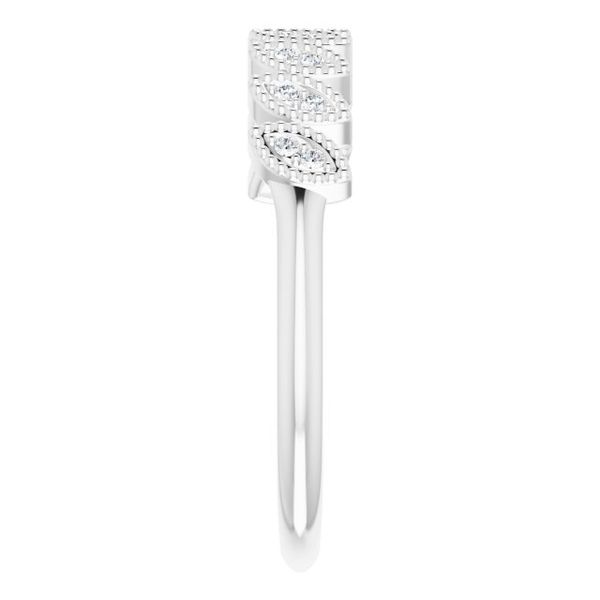 Accented Leaf Ring - Image 4