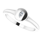 Gypsy-Set Signet Ring - Image 5