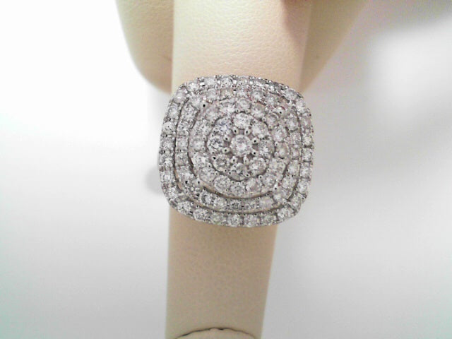 14kw 2.00dtw Fancy Diamond Ring