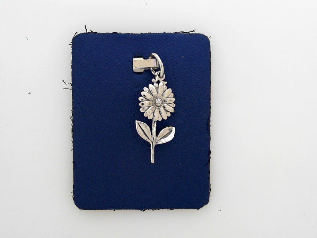 Daisy Charm