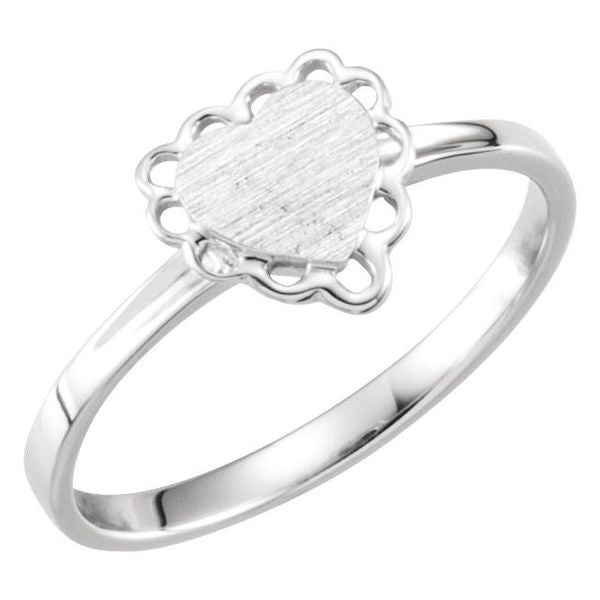 Scalloped Heart Signet Ring