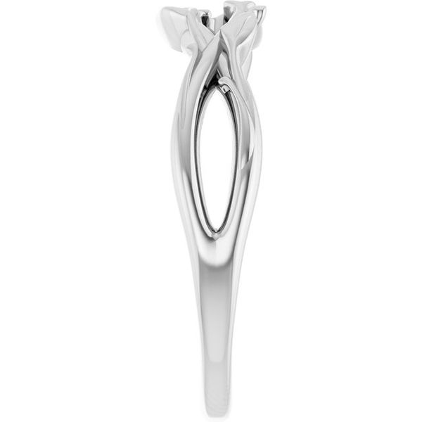 Intertwined Leaf Ring - Image 4