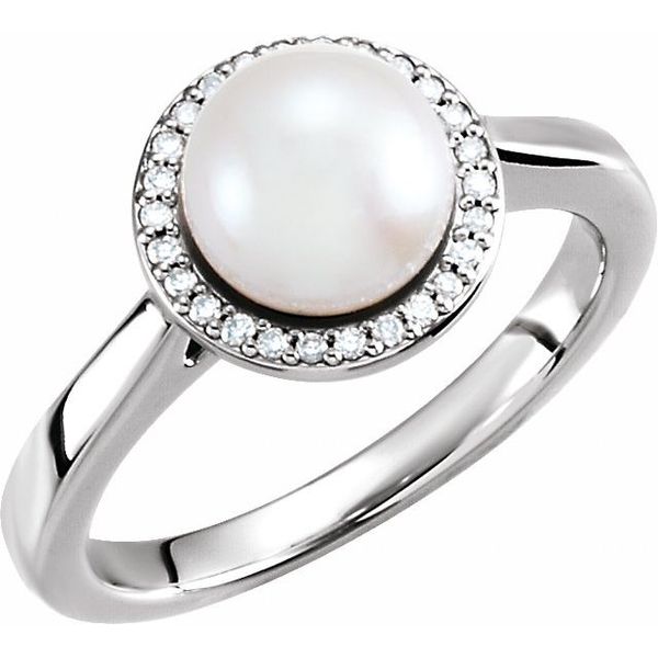 Halo-Style Pearl Ring
