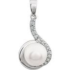 Accented Pearl Pendant