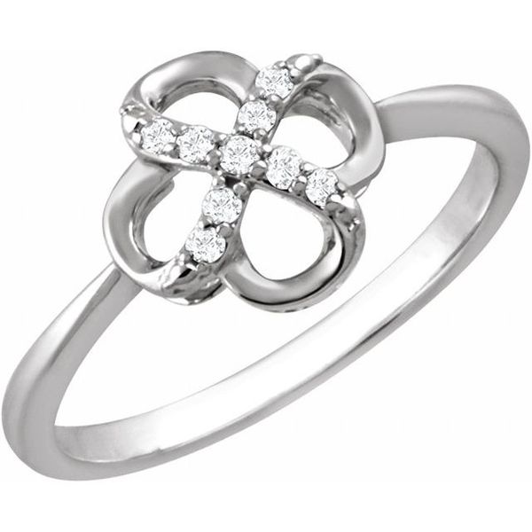 Clover Ring