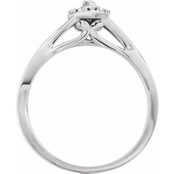 Halo-Style Criss-Cross Ring - Image 2