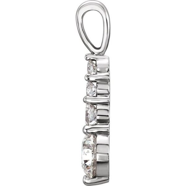 Journey Graduated Pendant - Image 2