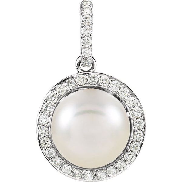 Halo-Style Pearl Pendant