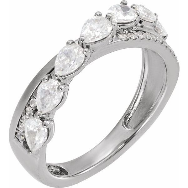 Accented Ring