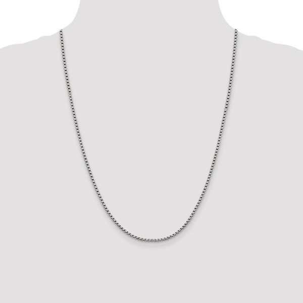 Leslie's 14K White Gold 2.4mm Semi-Solid D/C Round Box Chain - Image 4
